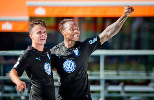 Malmö FFs Andreas Vindheim och Carlos Strandberg jublar