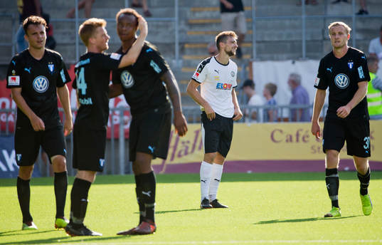 Örebros Filip Rogic deppar vid slutsignalen