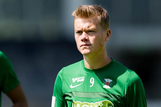 Varbergs Albin Skoglund före en träningsmatch i fotboll