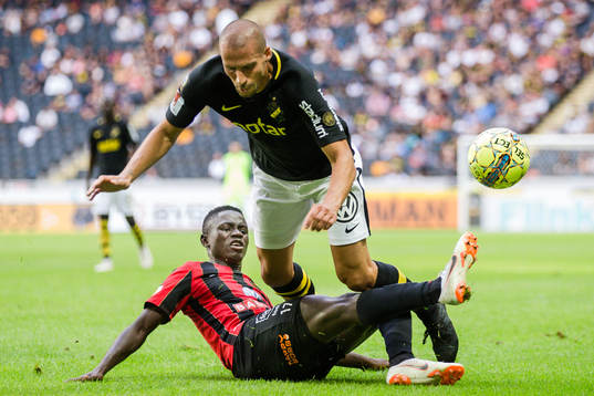 s Panos Dimitriadis och Brommapojkarnas Eric Johana Omondi