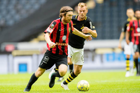 s Sebastian Larsson