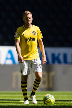s Sebastian Larsson