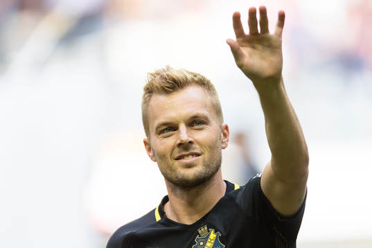 s Sebastian Larsson