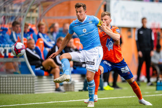 Niels Vorthoren of Sandnes Ulf and Adam Örn Arnarson of