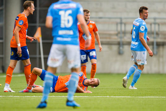 Ståle Steen Sæthre of Aalesund in pain
