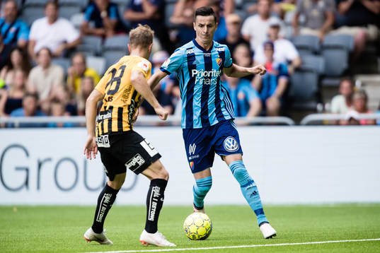 Djurgårdens Haris Radetinac och Häckens Adam Andersson