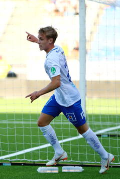 Norrköpings Arnór Sigurdsson  har precis gjort mål 1-0
