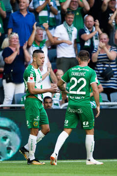 Hammarbys Nikola Djurdjic jublar med Muamer Tankovic