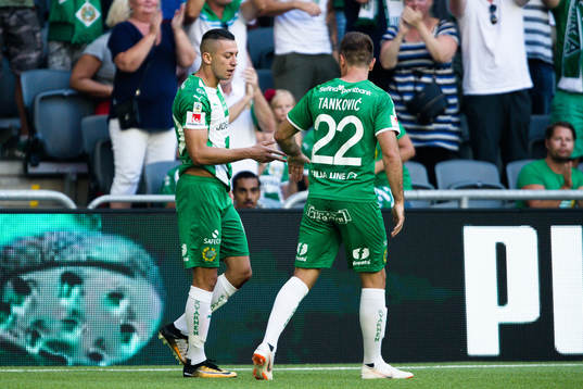 Hammarbys Nikola Djurdjic jublar med Muamer Tankovic