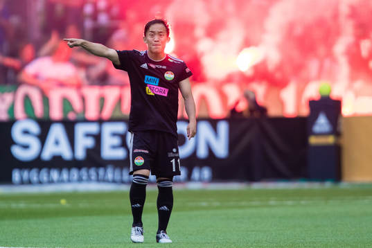 Dalkurds Yukiya Sugita gestikulerar