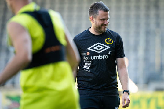 manager Jimmy Thelin