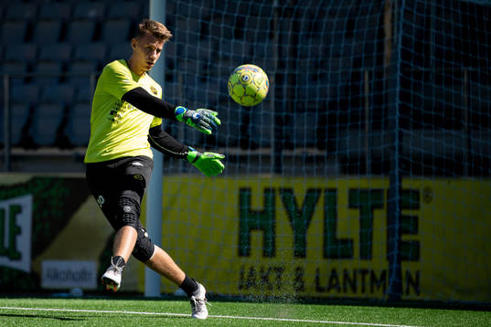 målvakt David Olsson