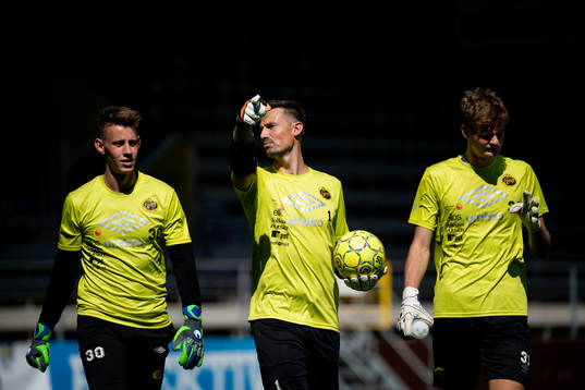 målvakt David Olsson, målvakt Kevin Stuhr Ellegaard och