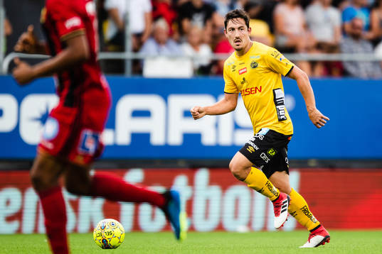 Elfsborgs Stefan Ishizaki driver bollen