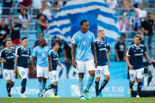 Malmö FFs Carlos Strandberg deppar