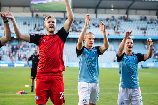 Malmö FFs målvakt Fredrik Andersson, Franz Brorsson och