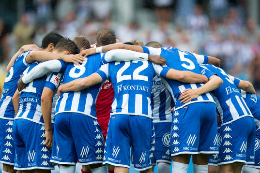 IFK Göteborg samlade innan fotbollsmatchen i allsvenskan