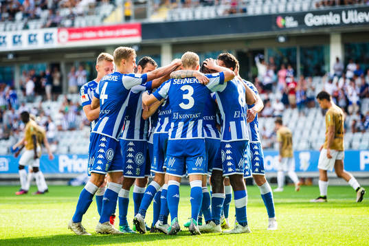 IFK Göteborgs Elias Mar Omarsson jublar med lagkamrater
