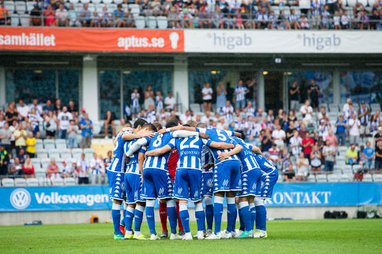 IFK Göteborg samlade innan fotbollsmatchen i allsvenskan