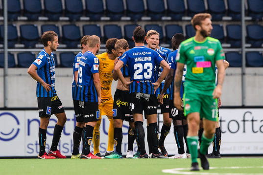 Sirius spelare diskuterar