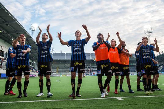 Sirius spelare jublar