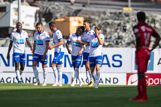 David Akintola of Haugesund celebrates with team mates