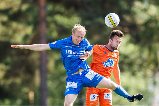 Erik Midtgarden of Notodden and Kaj Ramsteijn of Aalesund