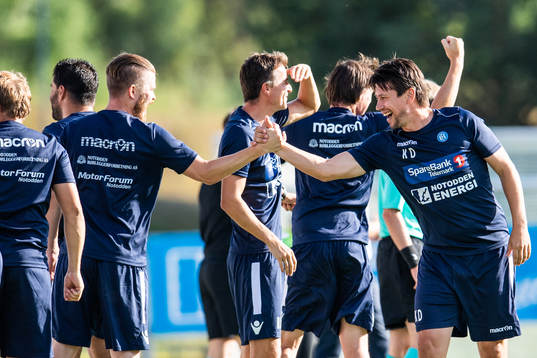 Kenneth Dokken, head coach of Notodden, celebrates
