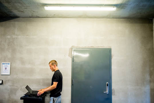Ståle Steen Sæthre of Aalesund watch the replay of the