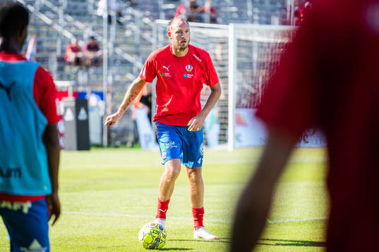 Helsingborgs Andreas Granqvist med boll