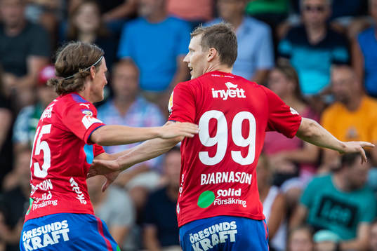Helsingborgs Max Svensson och Andri Runar Bjarnason jublar
