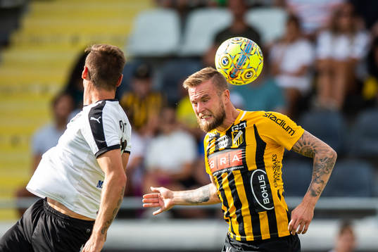 Häckens Alexander Faltsetas med en nick