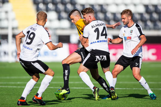 Örebros Sebastian Ring, Michael Almebäck och Martin