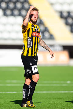 Häckens Alexander Faltsetas jublar