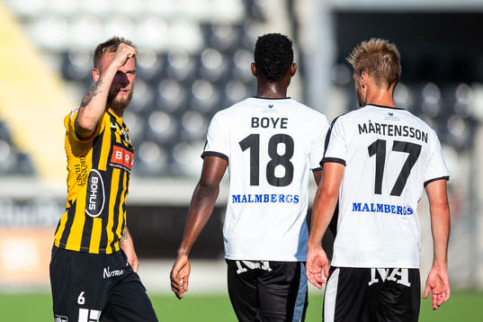 Häckens Alexander Faltsetas jublar