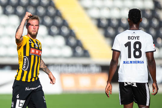 Häckens Alexander Faltsetas jublar