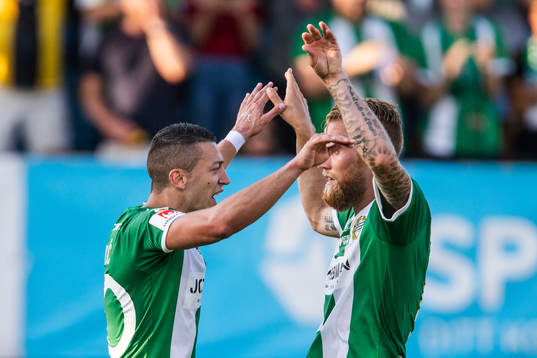 Hammarbys Nikola Djurdjic jublar med David Fällman