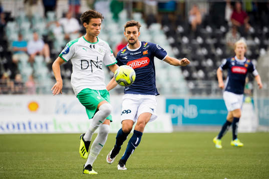 Markus Solbakken of HamKam and Johnny Furdal of Viking