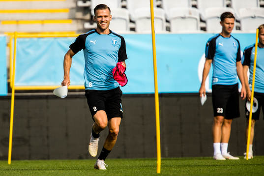 Malmö FFs Arnór Ingvi Traustason träning