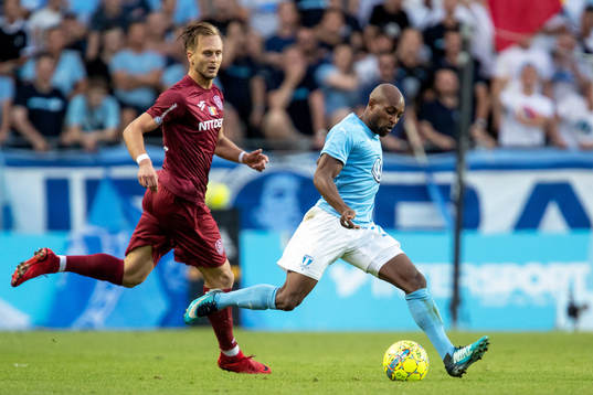 Damjan Đokovic of Cluj and Fouad Bachirou of Malmö FF