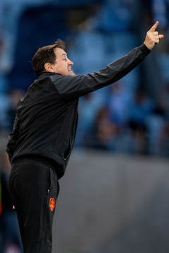 coach Antonio Conceicao Silva Oliveira