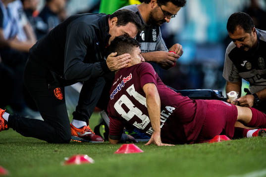 Coach Antonio Conceicao Silva Oliveira of Cluj talks to