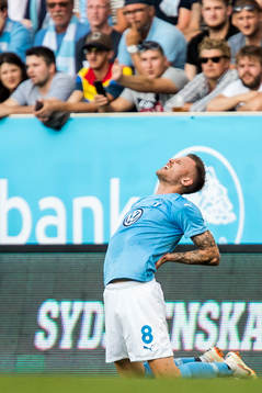 Arnór Ingvi Traustason of Malmö FF looks dejected