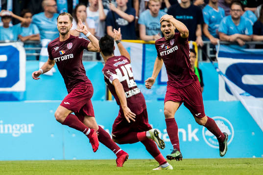 Damjan Đokovic of Cluj celebrates