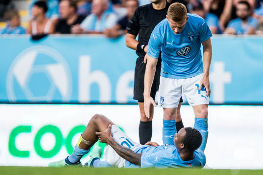 Carlos Strandberg of Malmö FF is injured