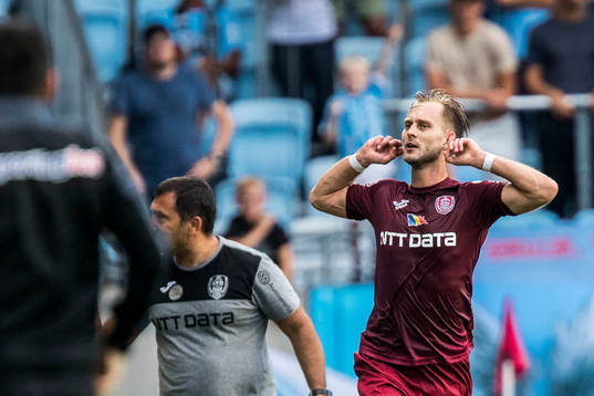 Damjan Đokovic of Cluj celebrates