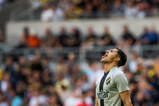 Tarik Elyounoussi of AIK reacts