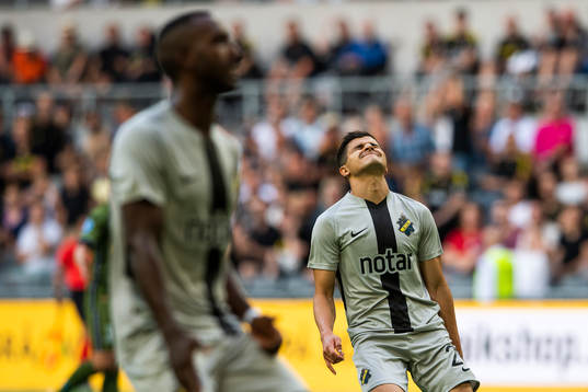 Tarik Elyounoussi of AIK reacts
