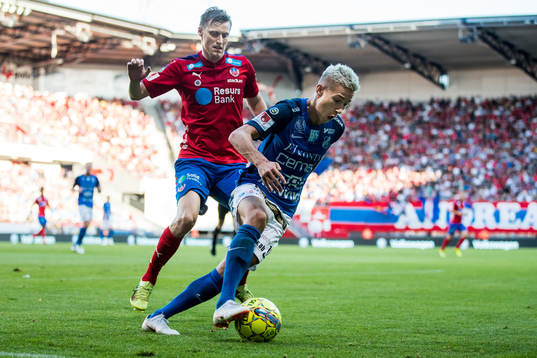 Helsingborgs Andri Runar Bjarnason och Norrbys Gzim Istrefi