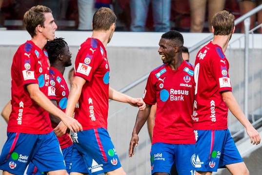Helsingborgs Mohammed Abubakari jublar med lagkamrater